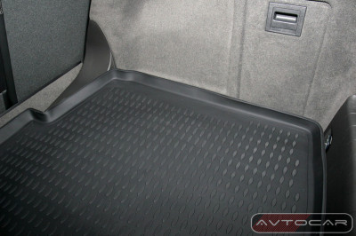 Коврик в багажник Opel Vectra C c 2002-2008 , кузов: HB , цвет:черный ,производитель NovLine
